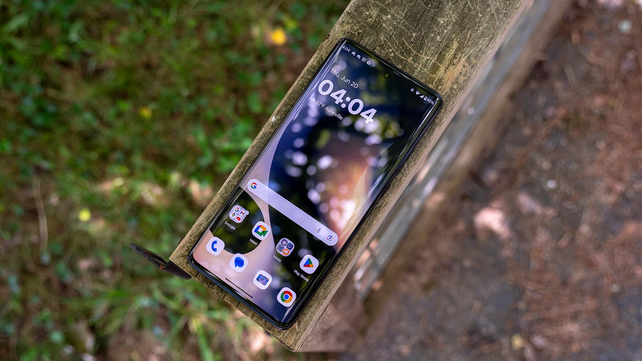 “Motorola at 45% off? 🥴 Still a no from me, chief. 🚫🔥 Here’s the upgrade your dreams need!✨”