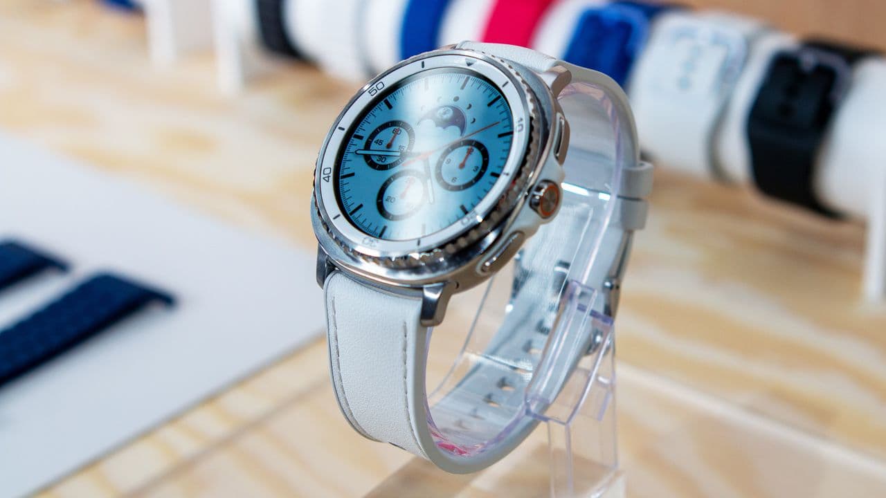 🚨 Samsung drops heart-saving magic on Galaxy Watch 8! 💖🩺 Stay alive or seethe, no cap! 🔥💀