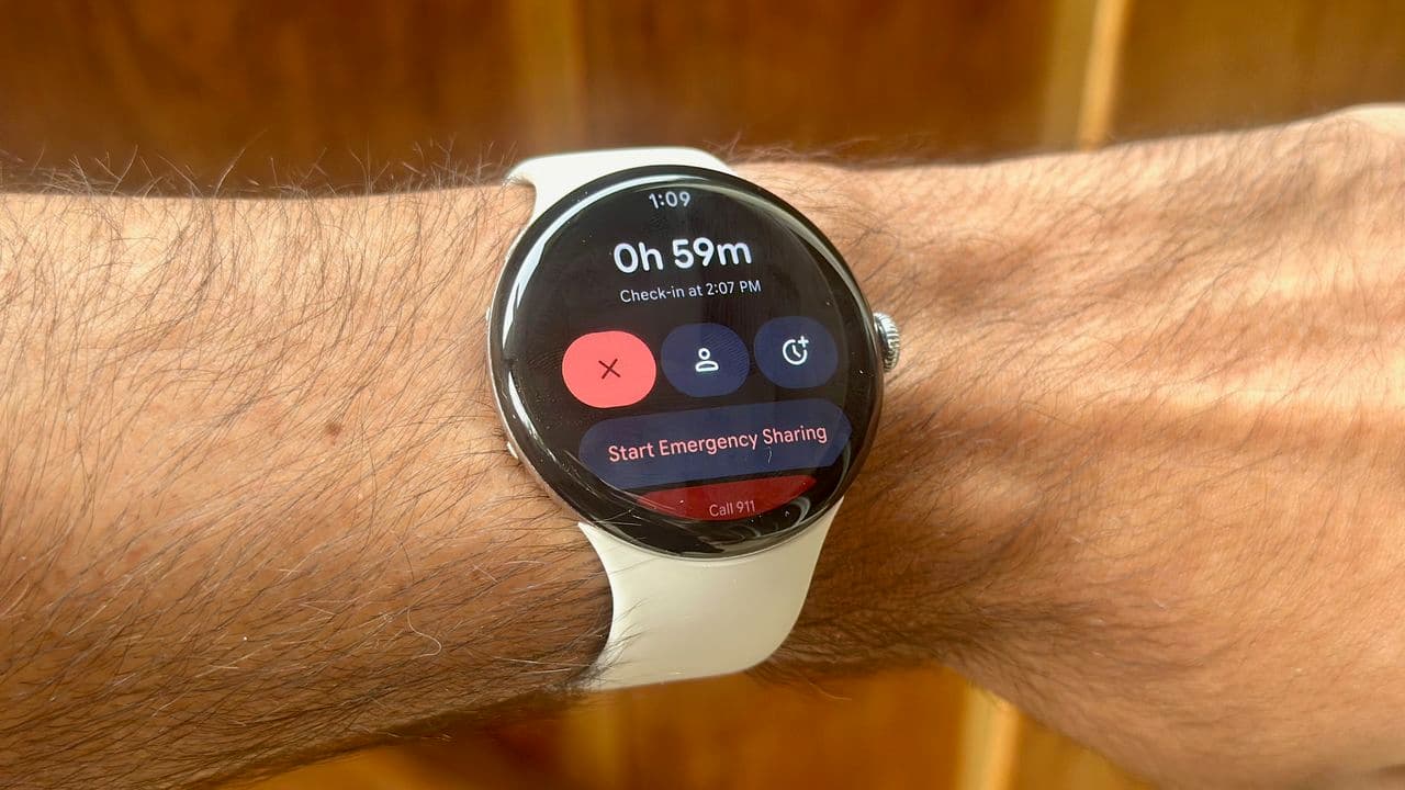 "How to turn your Pixel Watch 4 into a 'Help me, I’m dying!' bracelet 🤖💀 #SafetyFirst #NotTheDroidYoureLookingFor"