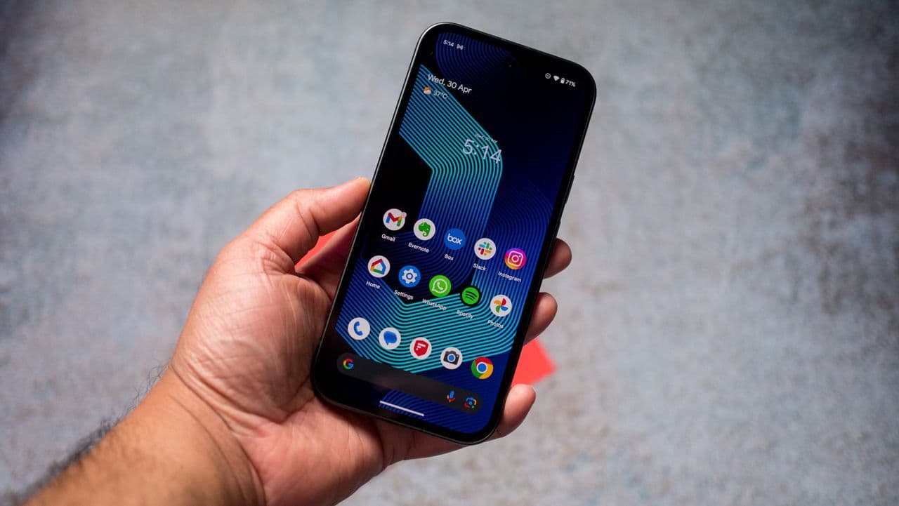 “🔥 Broke but still vibing? 2025's GOAT Android just dropped $150 on Prime Day, check the glow-up! 💸💀”