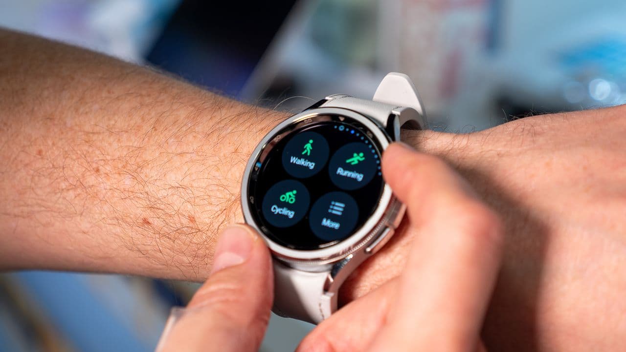 🚨 LAST CALL FOR THE GALAXY WATCH! 🕒💸 $287 off? That's not a deal, that's a steal! 🥴🔥 #FOMO #Yolo