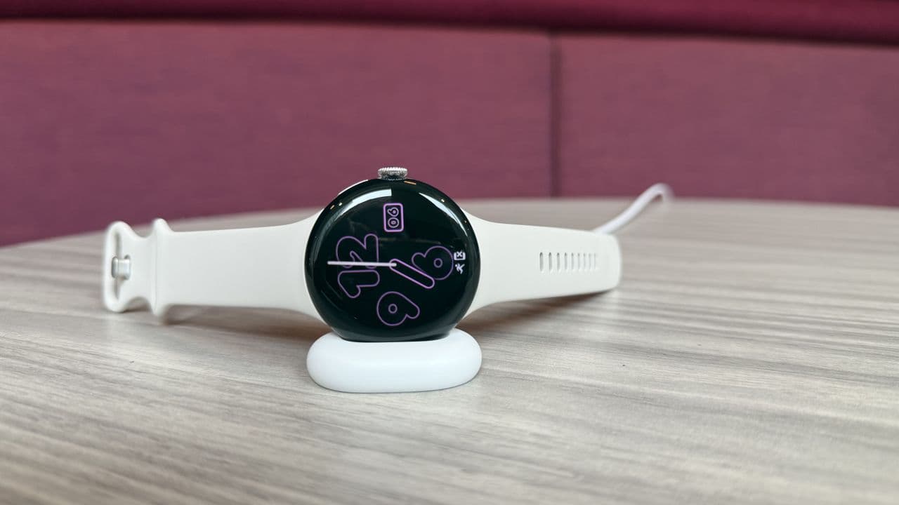 🔥 The Pixel Watch 4 got a secret sauce 😱 that’s more rare than your Wi-Fi during a Netflix binge! 💀📱#wtf