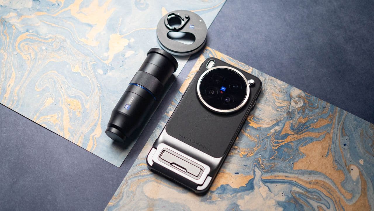 Vivo just dropped the X300 Pro 📸🔥 Best camera phone? No cap, it’s goated 😤💯 #FlexOnYourEx