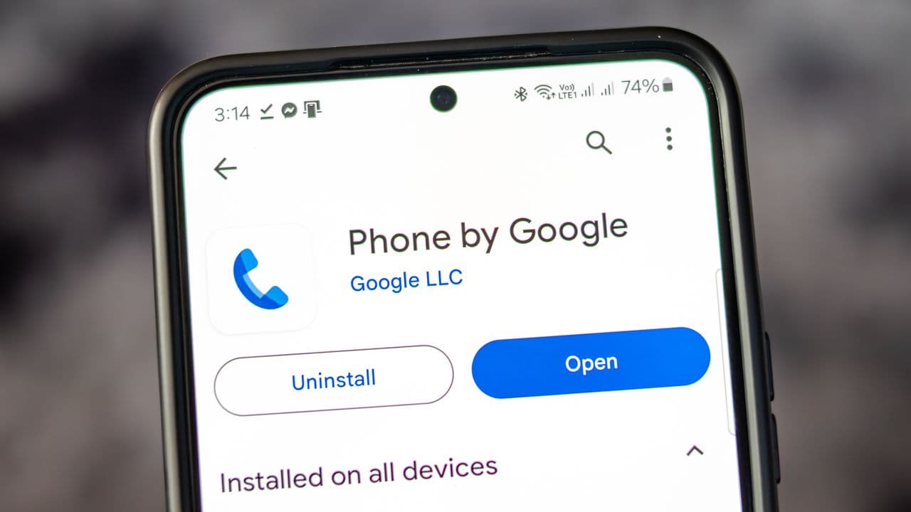 🚨 Google Phone app got a glow-up! 📱✨ Now it's vibin' on way more devices! #SimplicityIsKey 💀🔥