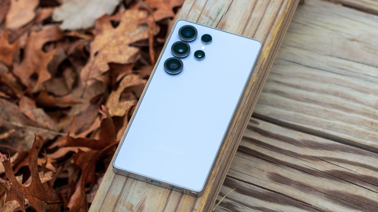 Galaxy S26 Ultra: Slimmer than your bank account, but charges faster than your last relationship 💔⚡️🔥