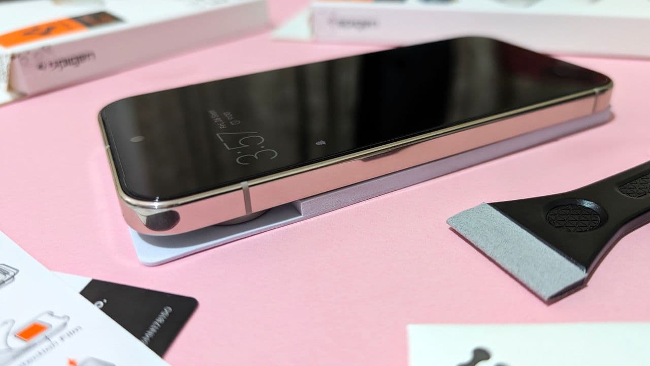 "Spigen GlasTR EZ FIT: Install it yourself or go home, no cap! 📱✨ #EasyPeasy #TechWizards"