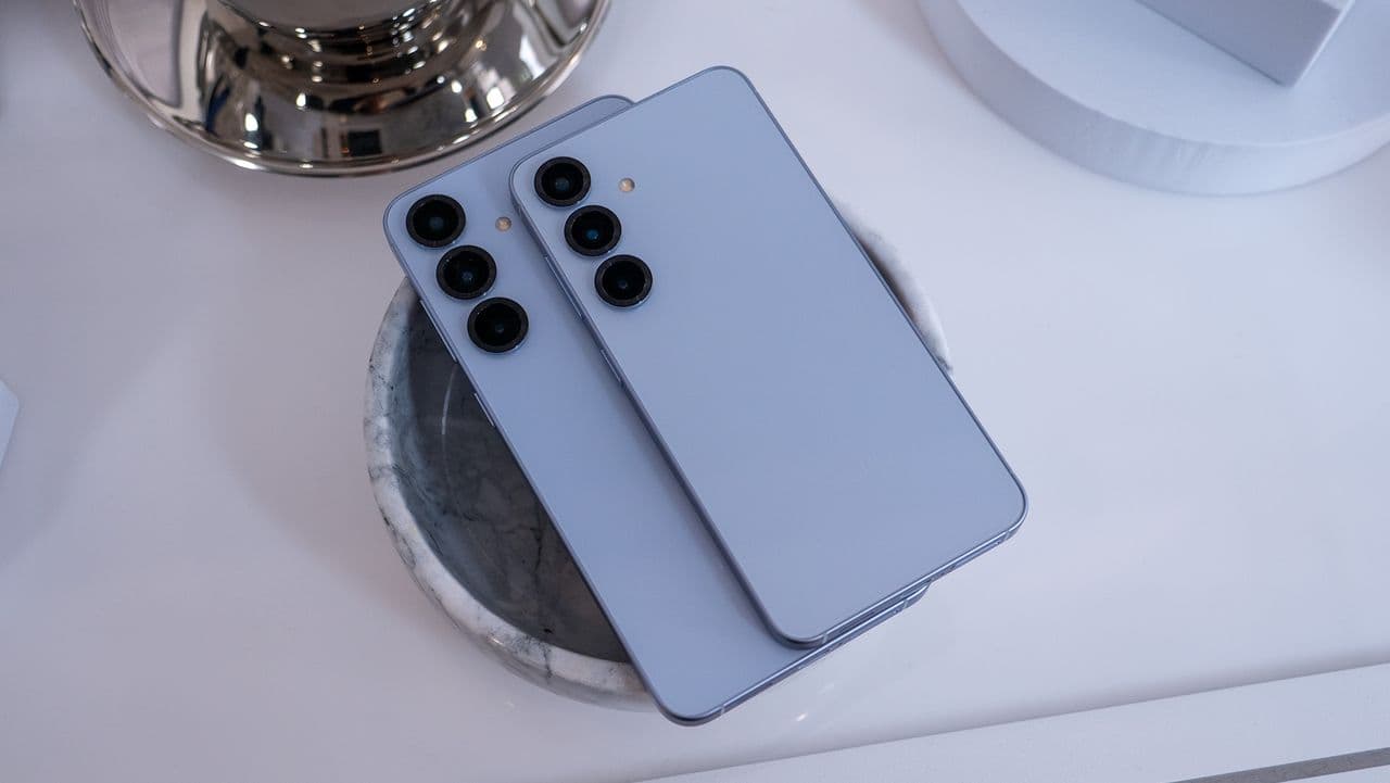 "Samsung dropping a 'Health Assistant'? ποΈββοΈπ€― My pocket's about to be more fit than me! ππ₯ #NotAFitTok"