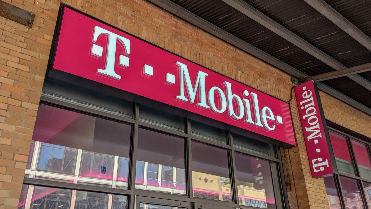 "Check T-Mobile privacy settings? Nah, I prefer living life like I'm on a reality show. 📱💀 #NoCap"