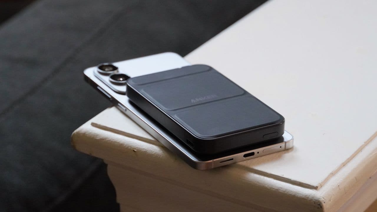 "Galaxy S25 Edge $400 off? Bet! ๐ค๐ธ But is it a steal or just a cringe flop? ๐ค๐ #TechFOMO"