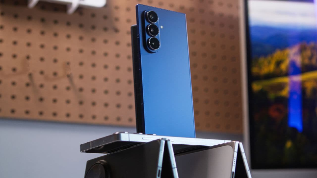 "Bro, this Prime Day Galaxy Z Fold 7 deal is so spicy it should be locked up 🔥💀 #IllegalSavings"