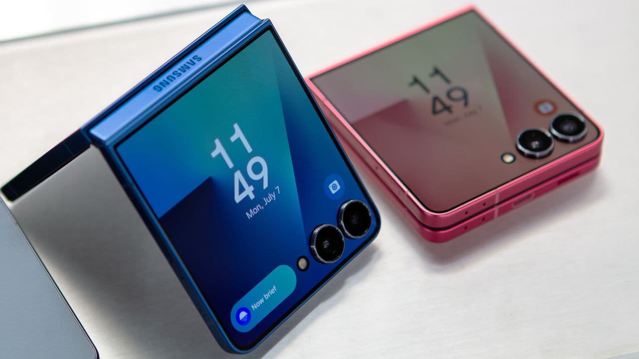 "Samsung's Z Flip 7: More broken than my dreams after a Monday 😭💔 #TechStruggles #FlexTapeNeeded"