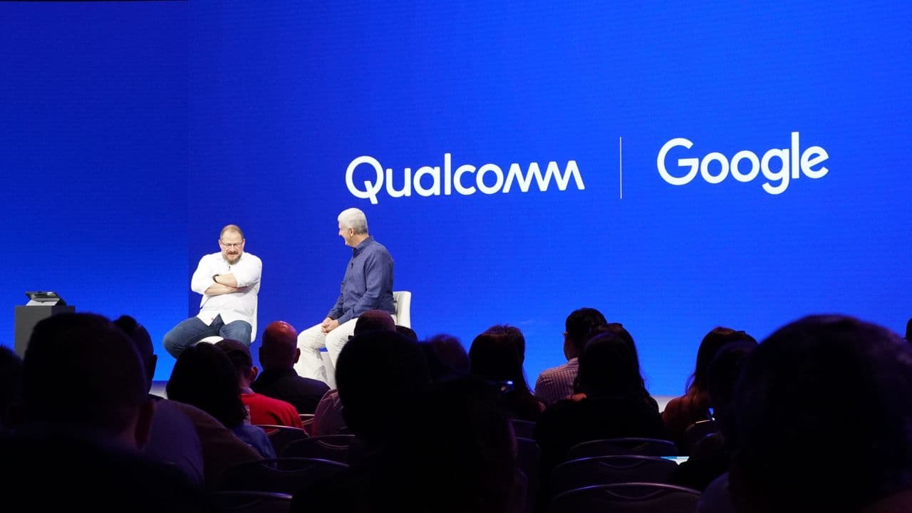 "Android laptops lowkey stealing moves from Surface Pro 11 like a thief in the night 🔥💀 #ImitationIsFlattery"