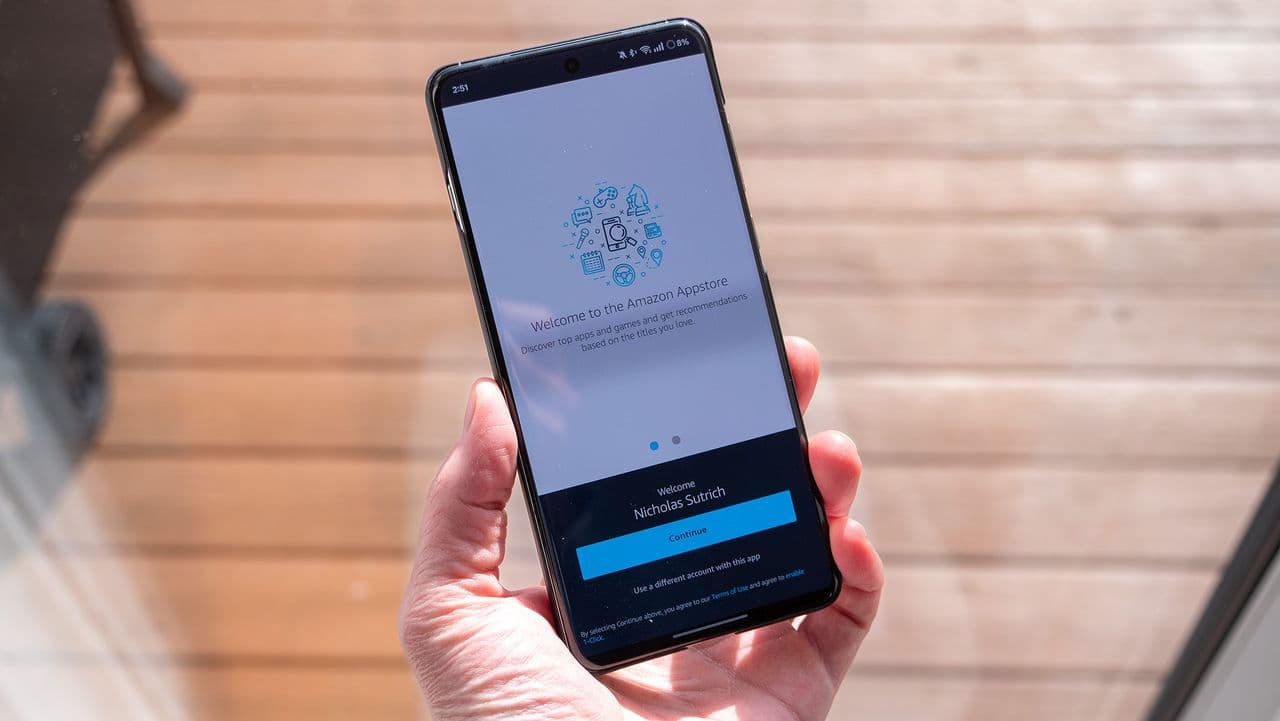 "Amazon’s Android app store is DEAD 🔥💀, guess it’s time to return to the Play Store 🥲💔 #CopeSeetheMald"