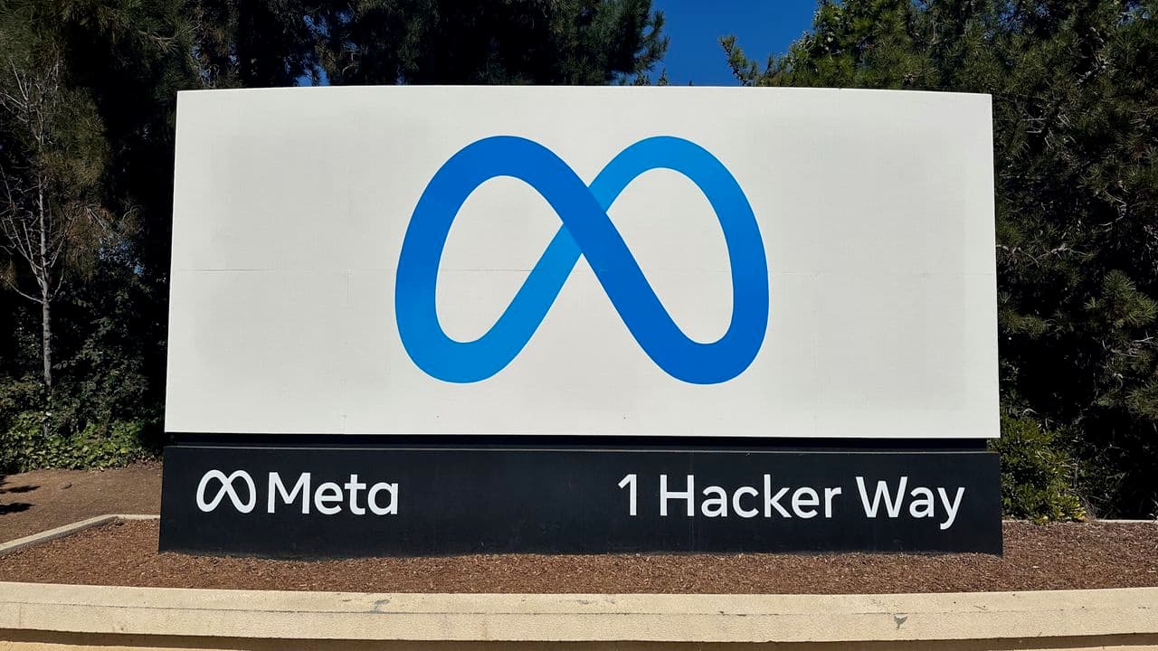 Meta’s Q2 earnings are soaring 🚀 thanks to AI! No cap, Mark's pockets just got fatter 💰💀 #Breadwinner