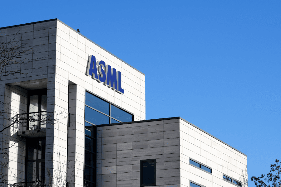 ASML stocks be like 📉💀, 11% drop & 2026 got us like “bruh, cope harder” 😂🔥 #TechFail #InvestingStruggles