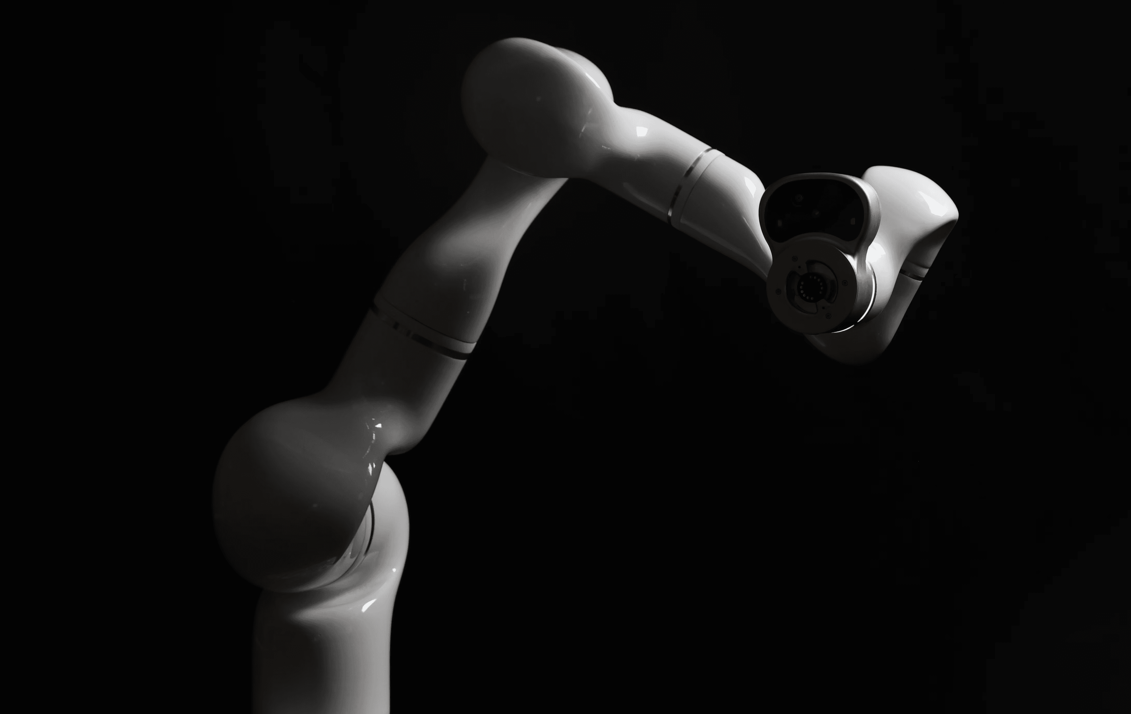 Cobionix just snagged $3M 💰 to build robot doctors 🤖💉. Gordon Ramsay would say, "It's RAW!" 🔥 #AI #Flex