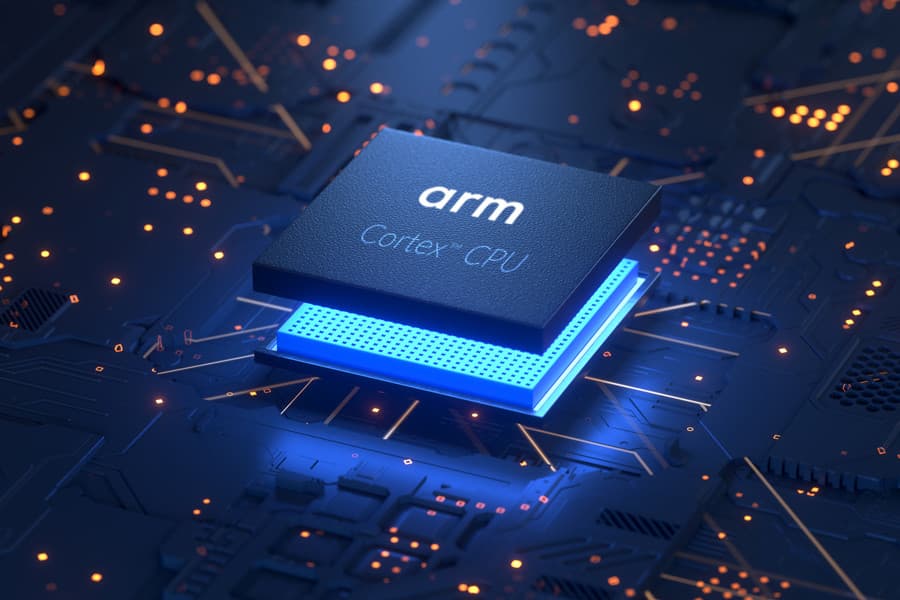 "Arm drops the 🔥 Lumex chip: AI going mobile, watch out TikTokers! 🚀💀 #ChipGoals #TechBlessed"