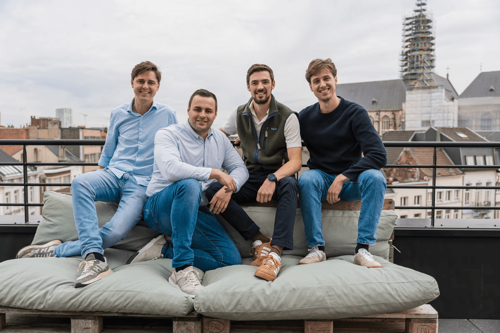 "Eagl got that bag 💰🔮: $975K to unleash AI agents to slay month-end finance like 🚀🔥 #MoneyMoves"