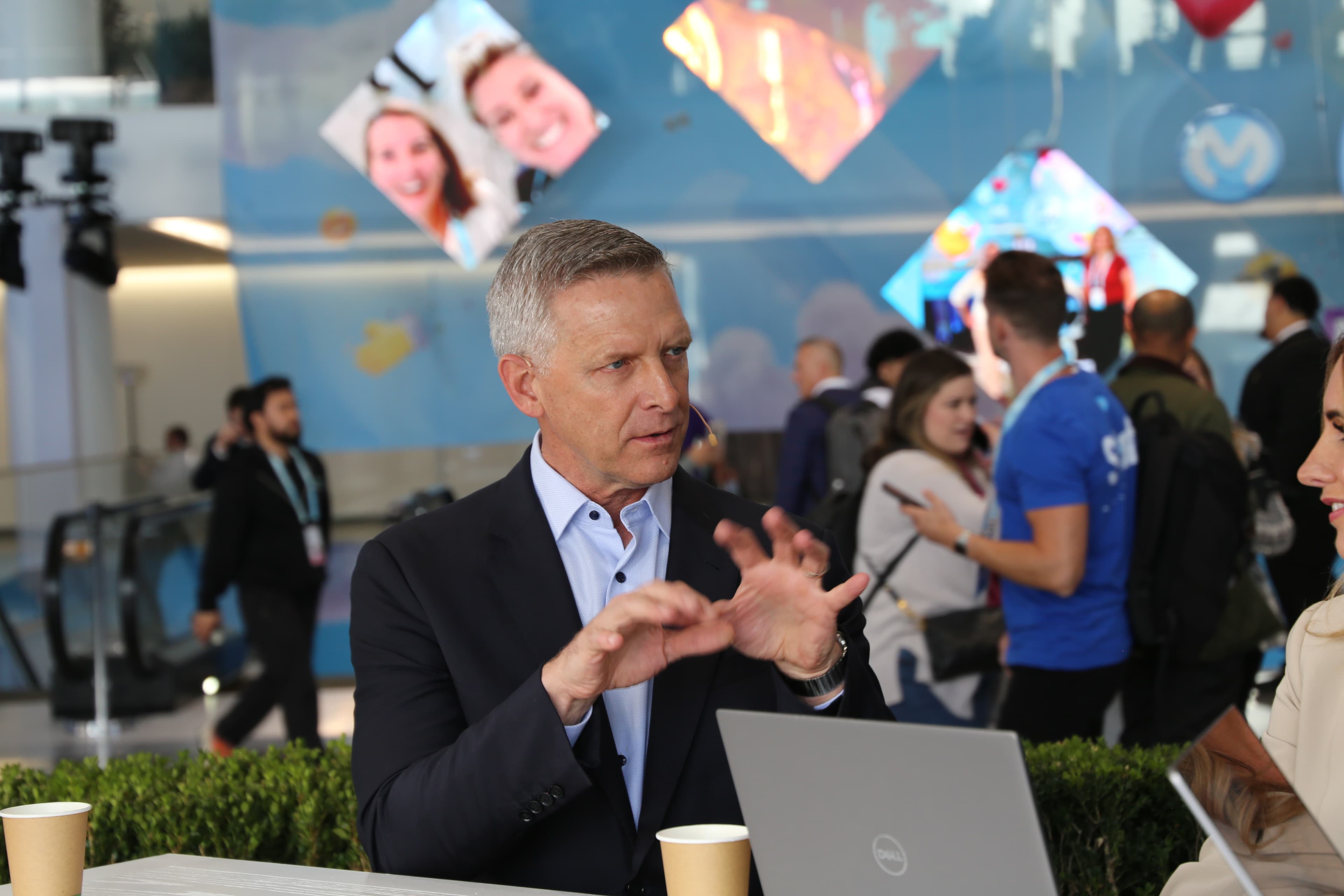 "Gov's AI playbook dropped: Agentforce about to be the next meme lord. ๐๐ป #SkynetBlessing"