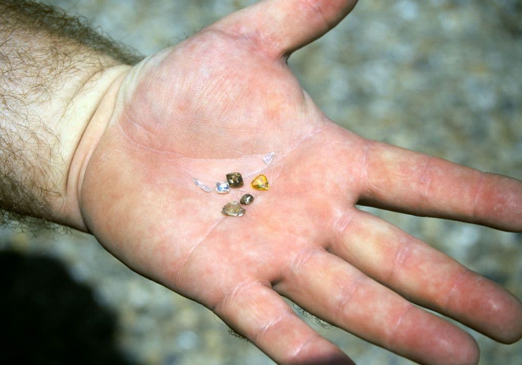 "Arkansas flexing with the world’s ONLY public diamond mine 💎✨💀💅 #BlingBlingOrBust #Cringe"