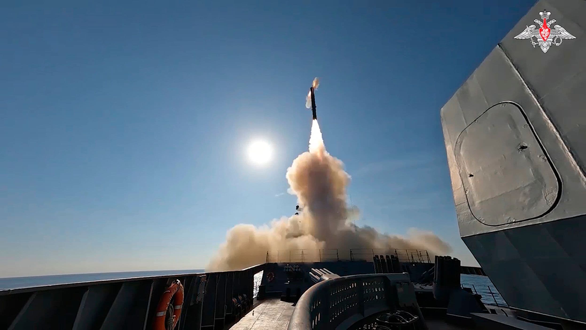 “Russia flexing with hypersonic missiles like 🐉⚡️ ‘NATO Pls Cope’ 🔥💀 #NotMyProblem”