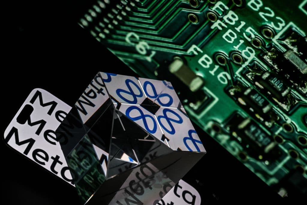 "Meta's new motivation for workers: Use AI or get left in the dust! 💨✨ #5XFastOrBUST 🚀💀"