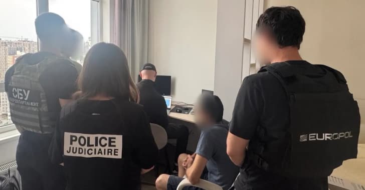 "Europol just caught the XSS admin in Kyiv π 12 years of scamming? That's some serious dedication π #CybercrimeSaga"