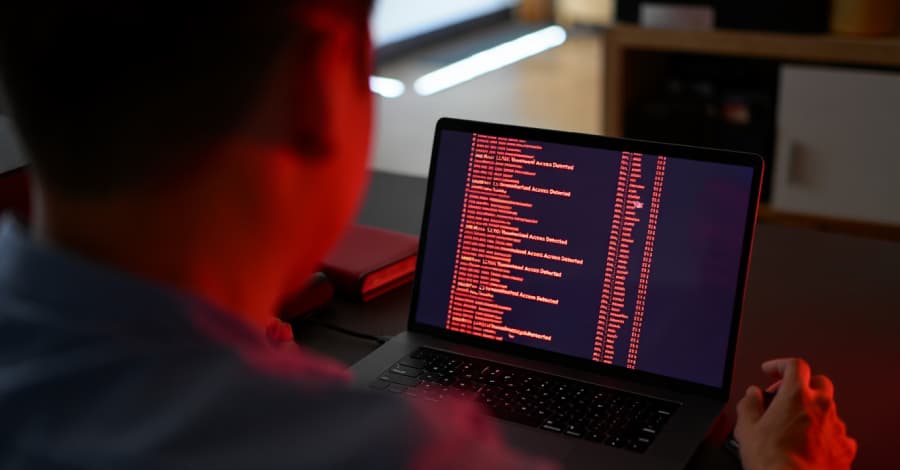 "Smishing Triad exposed: 194k fake sites like 'get-rich-quick' scams on steroids ๐๐ธ #PhishingFrenzy"