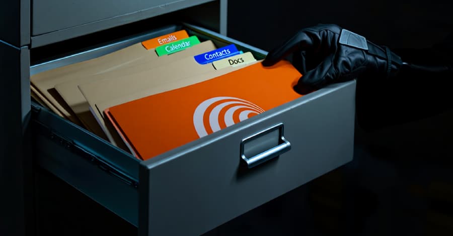 ๐จ CometJacking Alert ๐: One click and your data's gone! ๐ฑ Don't let AI thieves catch you slippin'! ๐๐ธ #NoCopium