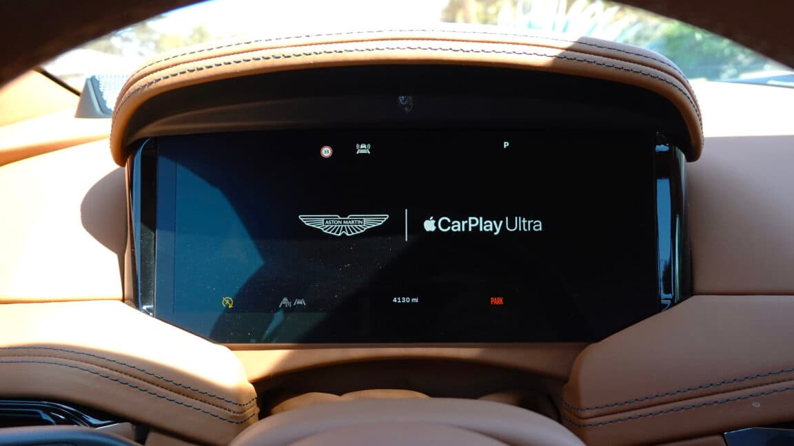 "Apple CarPlay Ultra: One week in, my car's smarter than me ๐๐โจ #TechGlowUp"