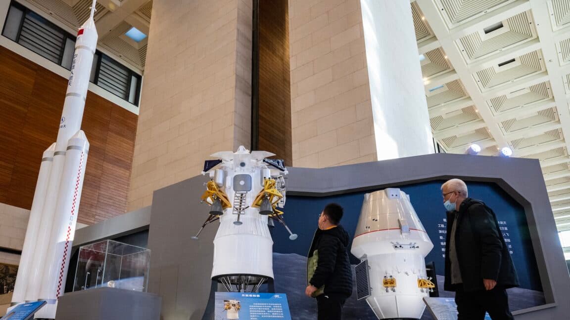 ๐๐ SpaceX cooking its own rocket juice while China's flexing like "hold my Tang!" ๐ฅ๐ #SpaceMeme