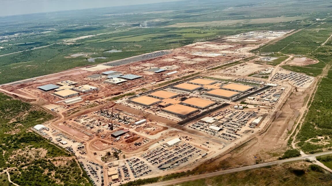 “OpenAI and crew cooking up a Texas-sized AI data center 🤠💻 #YeehawTech #BigBrainEnergy”