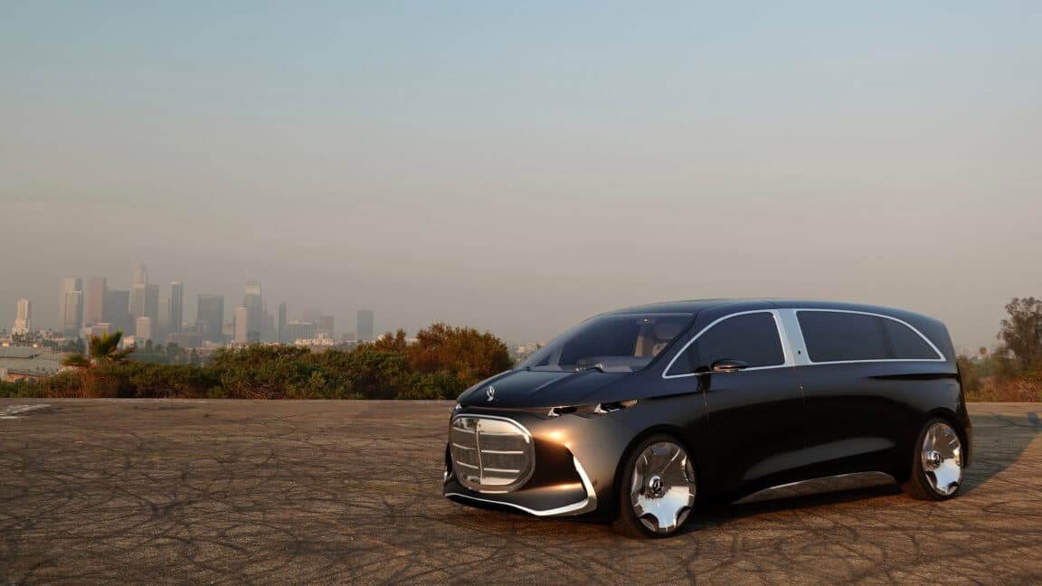 "Mercedes-Benz Vision V: Future car or just vibing at the auto show? ๐๐จ #GigaChadOrGigaCrat ๐ค๐ฅ"