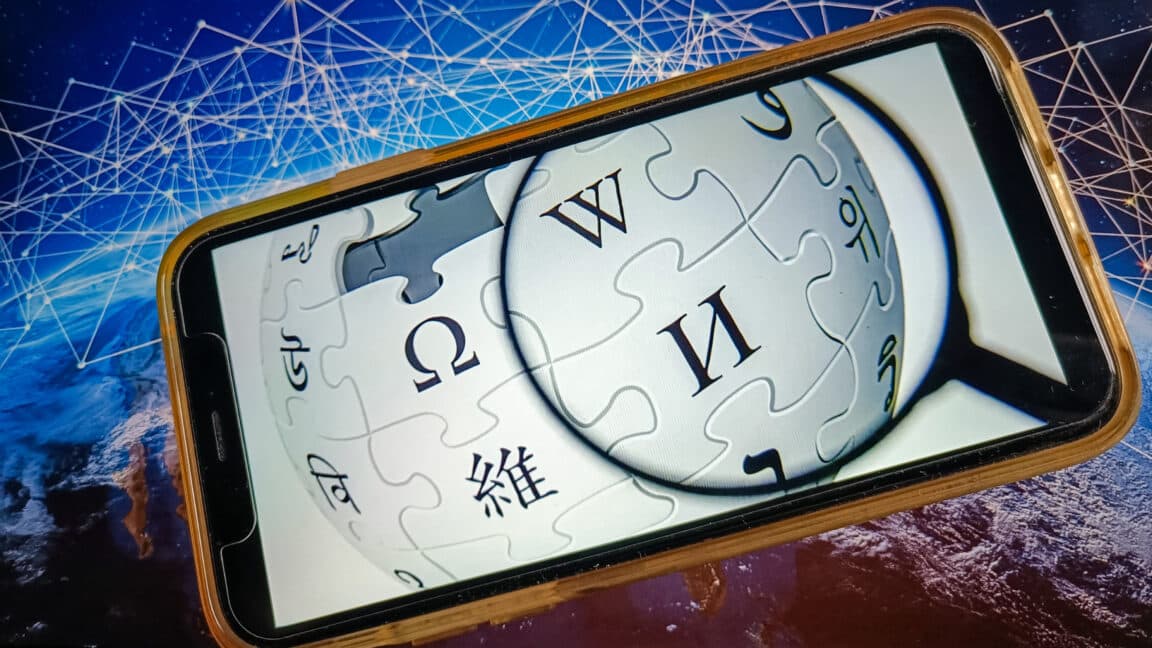 "Local hero drops tea on Wikiโs biggest clout chase ๐
๐ #SelfPromoGoneWild ๐๐"