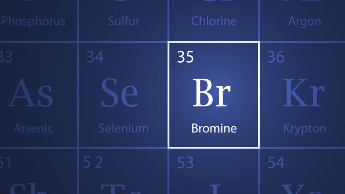 "Dude traded salt for sodium bromide 🤡💀—now he's cooking up some wild psychosis! #BigBrainFails"