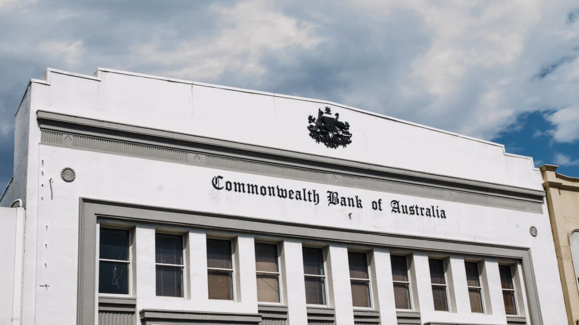 “Bank lowkey lied about chatbots flexing 💪, now they gotta rehire the homies 💀🤑 #Oops #UnionStrikesBack”