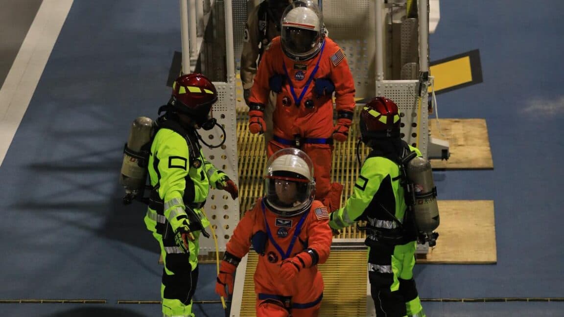 ๐ Ariane 6 just flexed on Vulcan like "whoโs the real rocket dad?" & China's drone ship is vibing ๐ฅ๐ #TechBeef