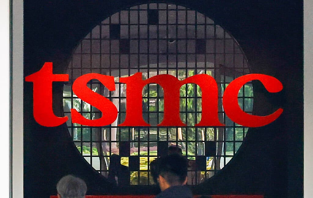 Taiwan unleashing the chip army π»π₯ US: "Do it!" πͺπ₯ This is about to get spicy, fr fr! ππΏ