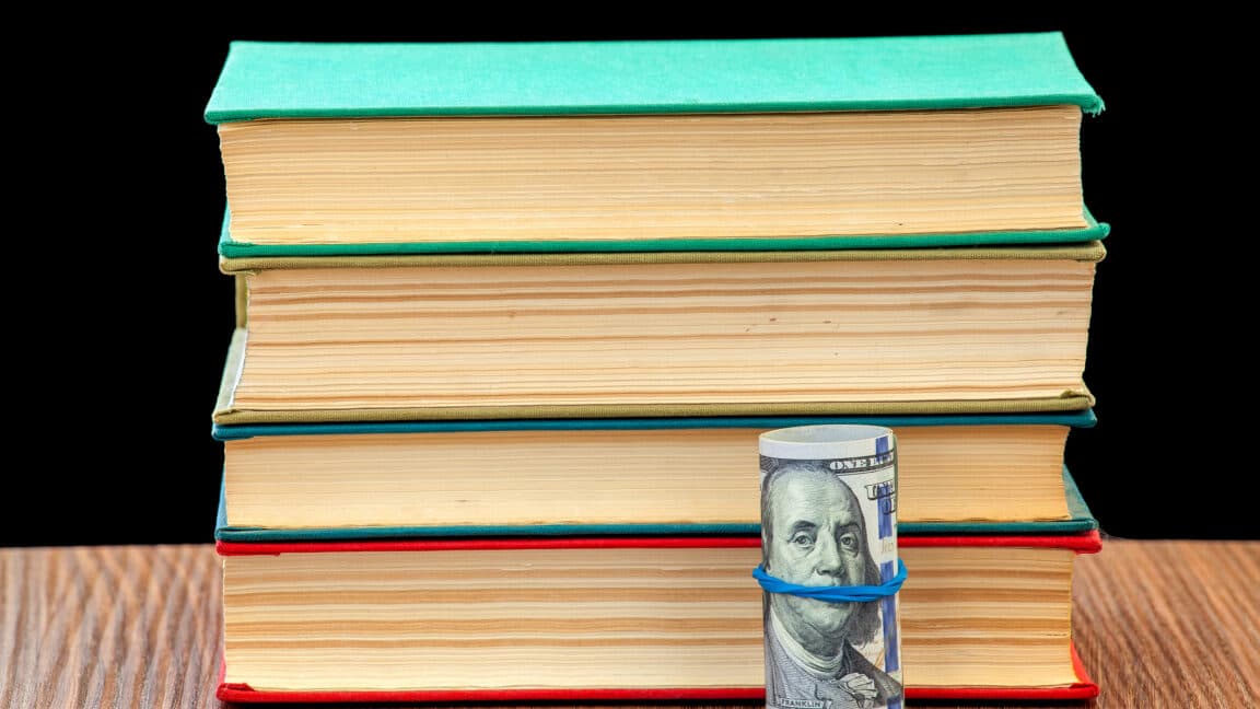 “AI finally paying its tab 💸💀 Anthropic drops $1.5B on authors like they’re buying snacks! 🍕🔥”