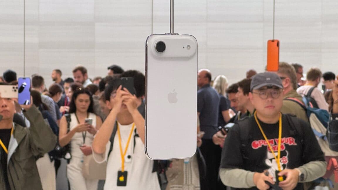 "Apple dropped new iPhones: one’s a snack, one’s a glow-up, and one’s just vibing 🥴📱🔥 #Based"