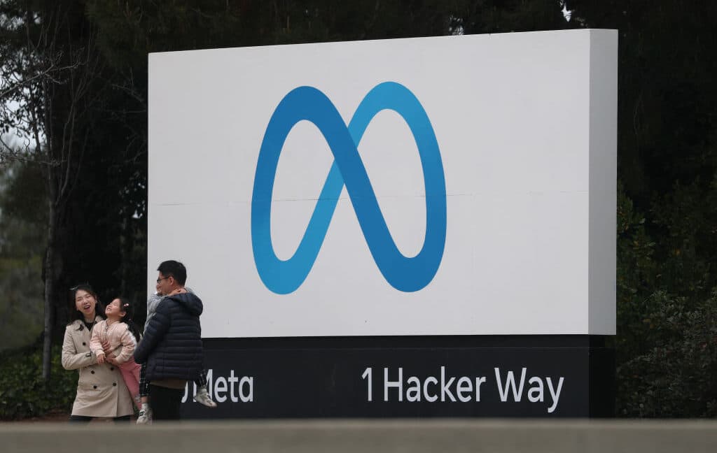 โMetaโs doing the cha-ching with scam ads to crank out AI? ๐ฑ๐ธ No cap, that's peak cringe! ๐คก๐๐ฅโ