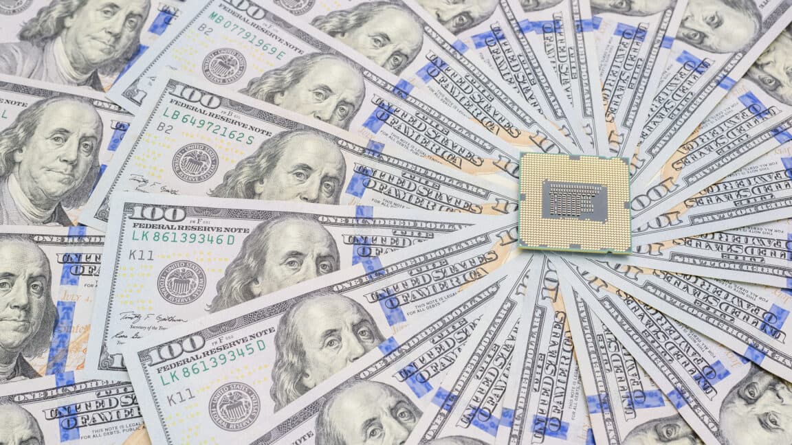 "Tech bros better keep those receipts, tariff refunds incoming! 💸💀 CFOs seething in the back! #RefundGang"