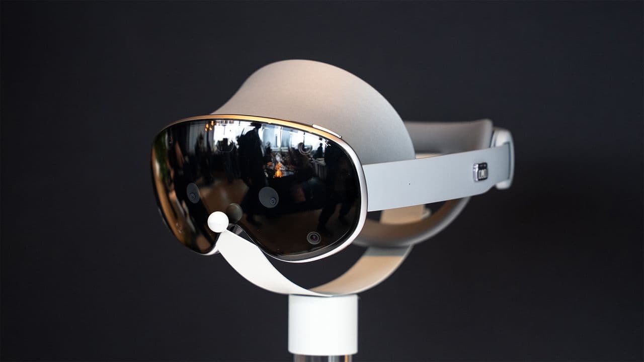 Samsung Galaxy XR droppin' with specs so fire, your wallet gon’ seethe 🔥💸. Get the deets & max cringe! 🚀💀