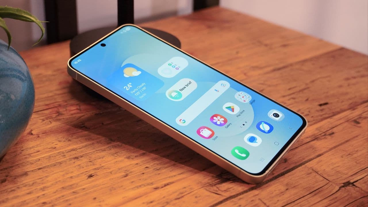 ๐จ Samsung S25 FE vs S24 FE: The Ultimate Fan Edition Showdown! Whoโs taking the L? ๐๐ฅ #FightMe