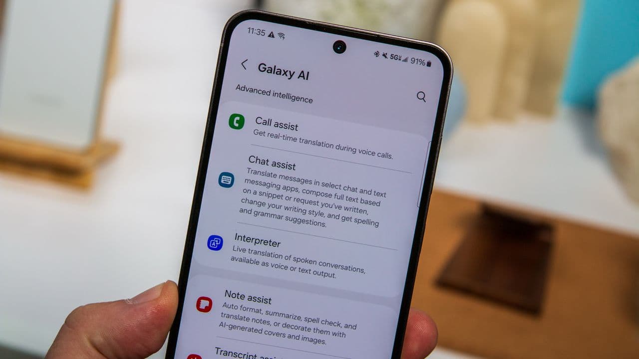 Samsung's Galaxy AI just pulled a glow-up 🌍✨ Now speaking fluent everywhere! No cap, it’s global asf! 💬🔥