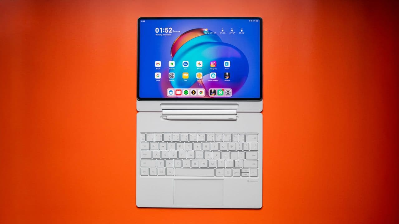 "Galaxy Tab S11? Nah fam, MatePad Pro is the glow-up you NEED! 💅✨ #TabletsAreLife"