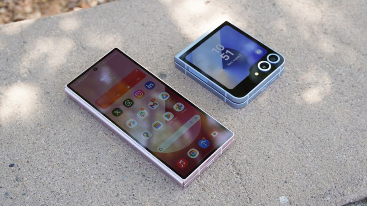 🚨 SAMMY SWAG ALERT 🚨 Z Fold 6 & Flip 6 get that October 2025 glow-up 🕒💅 #UpdateOrDie🔥💀