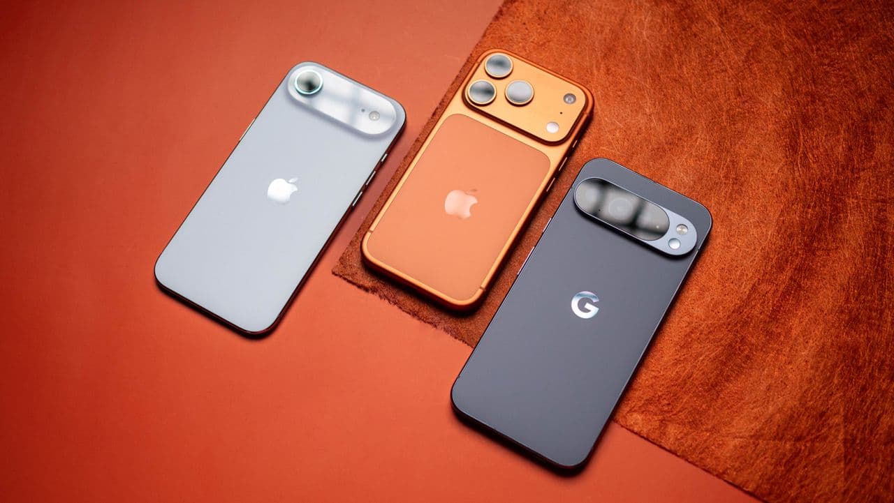 "Google & Samsung out here vibin' with their phones, but like, c'mon, Apple dropped the ๐ฅ iPhone 17! Galaxy S26 & Pixel 11, no cap, donโt make us cry, just copy and slap on that sweet sauce! ๐๐ #TechDrama"