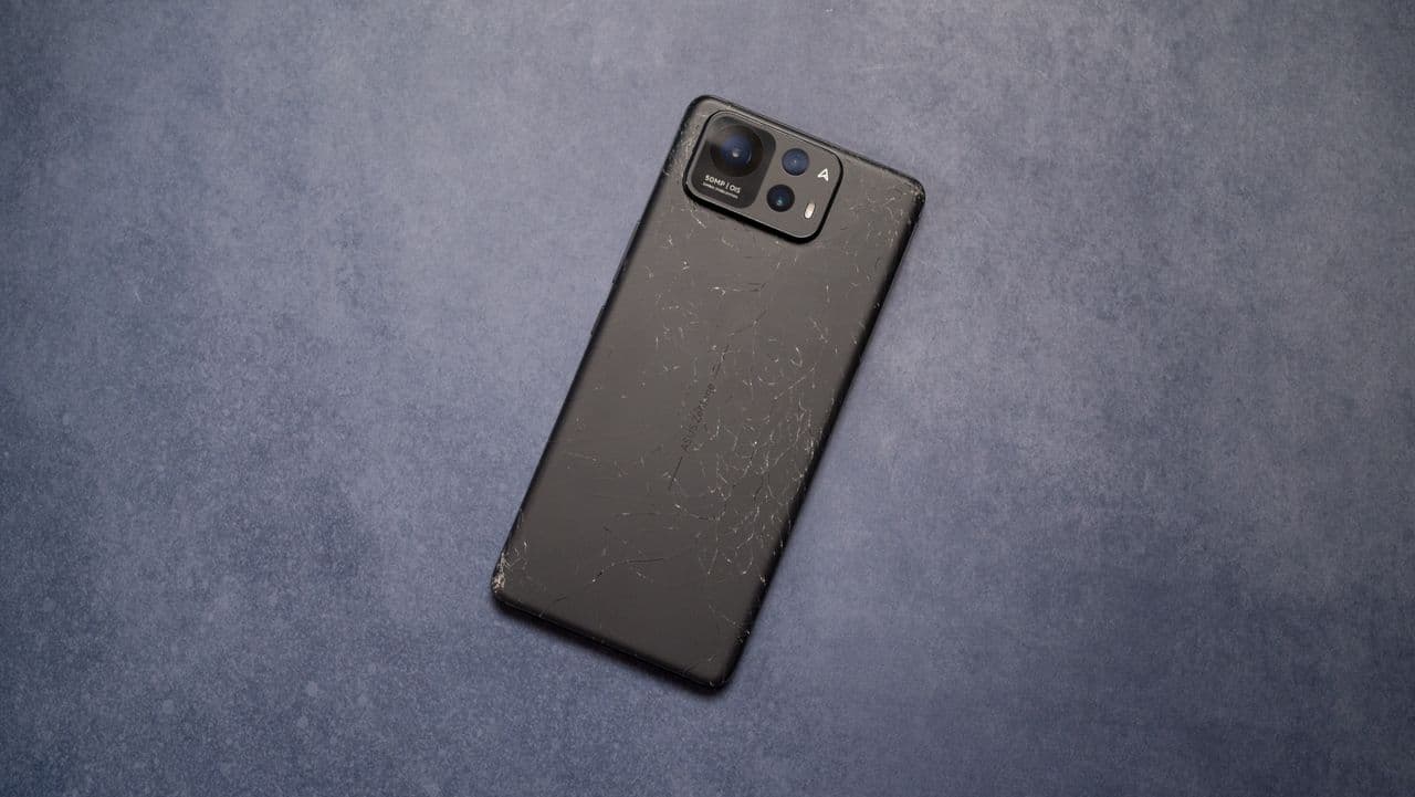 🚨 BREAKING: Asus ROG Phone 9 & Zenfone 12 Ultra score Android 16 upgrade! 🥳💾 #Blessed #FlexOnEm 💅✨📱