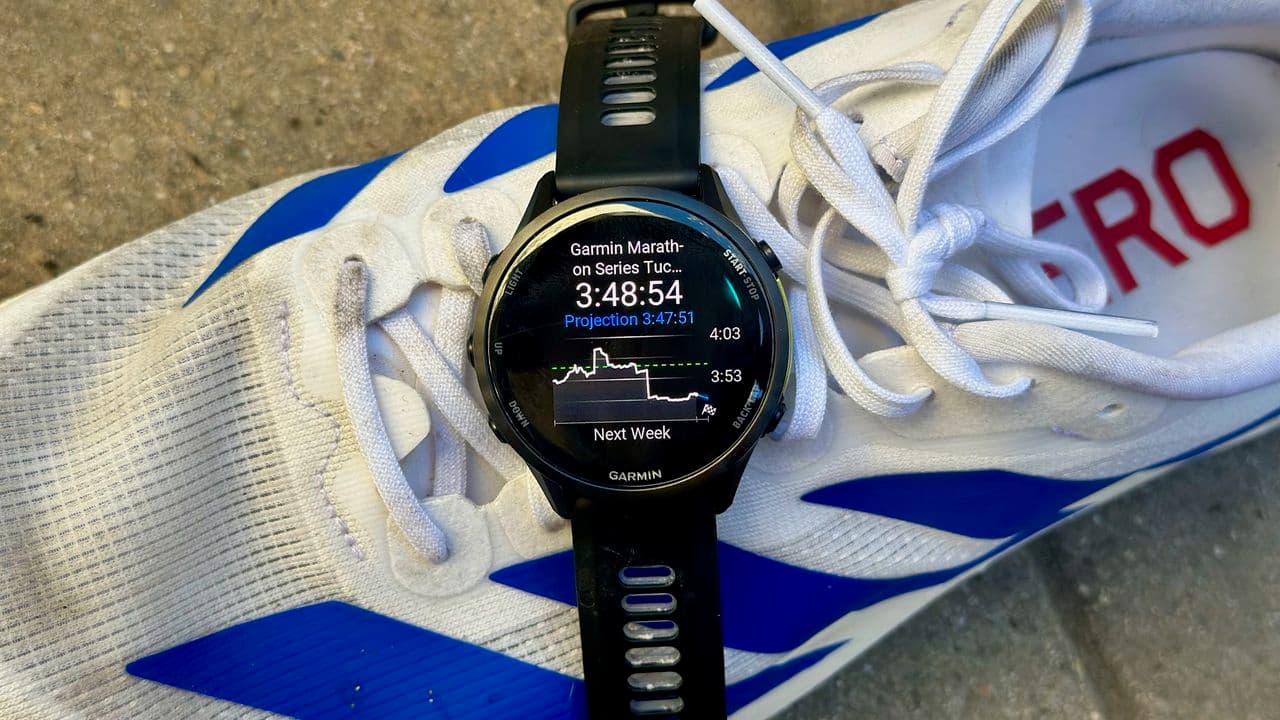 "When the Garmin tells you to flex but you just vibe πͺβ¨: My secret to marathon slaying, no cap! πββοΈπ¨π₯"